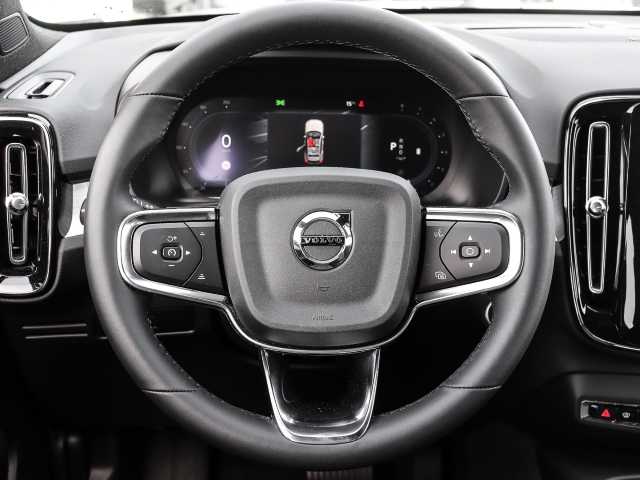 Volvo  Plus Dark 2WD B3 EU6d digitales Cockpit Memory Sitze Soundsystem HarmanKardon LE