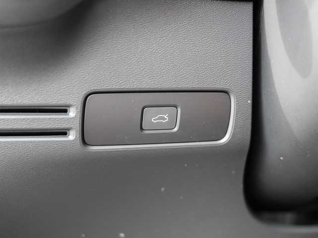 Volvo  Plus Dark 2WD B3 EU6d digitales Cockpit Memory Sitze Soundsystem HarmanKardon LE