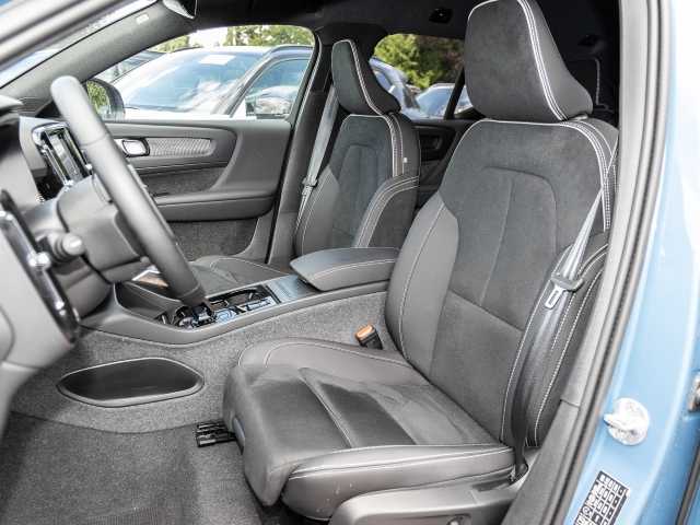 Volvo  Plus Dark 2WD B4 EU6d digitales Cockpit Memory Sitze Soundsystem HarmanKardon 36
