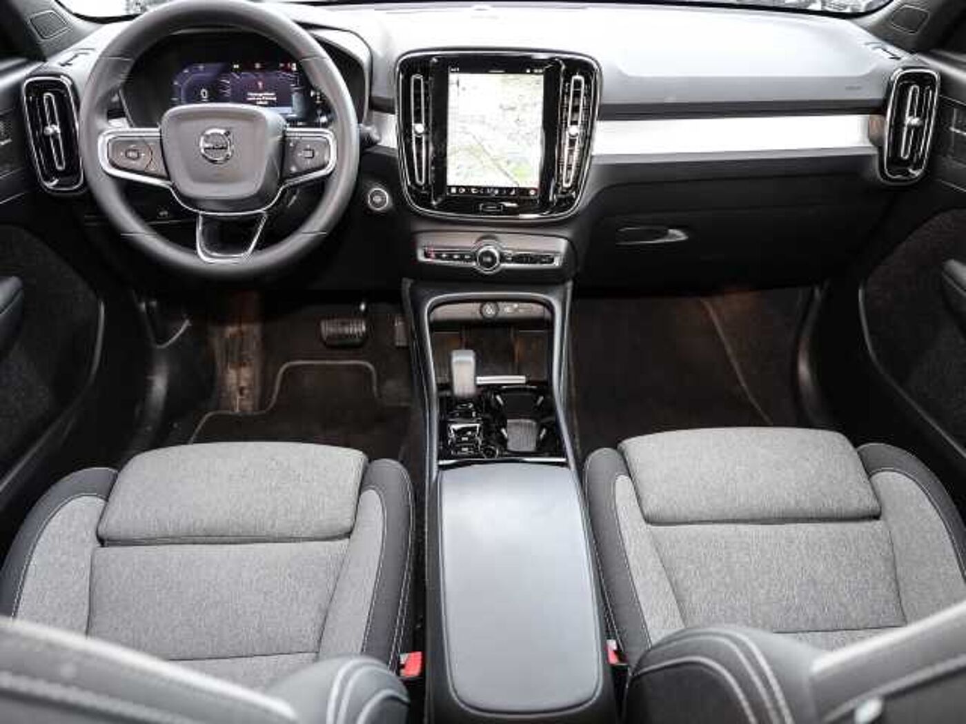 Volvo  Plus Dark 2WD B3 EU6d digitales Cockpit Memory Sitze Soundsystem HarmanKardon LE