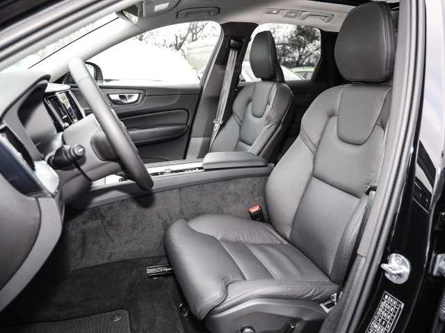 Volvo  Ultimate Dark 2WD B4 Diesel EU6d HUD AD digitales Cockpit Memory Sitze Soundsyst