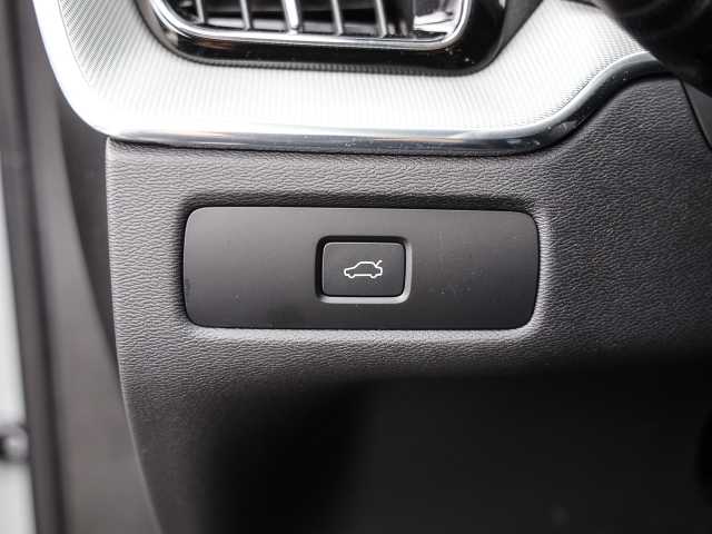 Volvo  Ultimate Dark AWD B5 Benzin EU6d Allrad HUD StandHZG Leder digitales Cockpit Mem