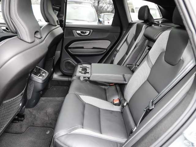 Volvo  Ultimate Dark AWD B5 Benzin EU6d Allrad HUD StandHZG Leder digitales Cockpit Mem