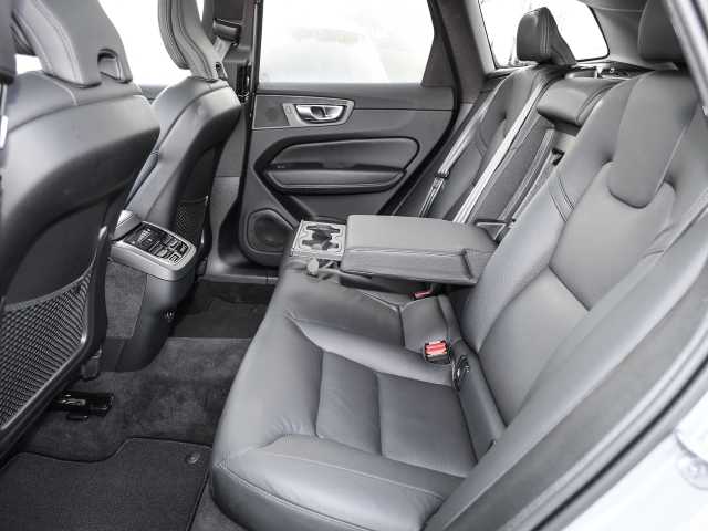 Volvo  Ultimate Dark AWD B4 Diesel EU6d Allrad HUD AD StandHZG digitales Cockpit Memory