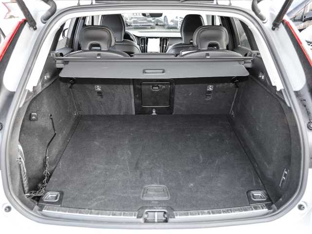 Volvo  Ultimate Dark AWD B4 Diesel EU6d Allrad HUD AD StandHZG digitales Cockpit Memory