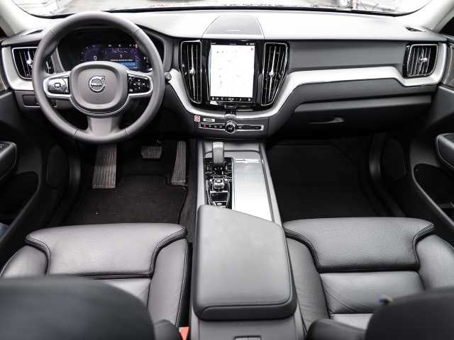 Volvo  Plus Dark 2WD B4 Diesel EU6d digitales Cockpit Memory Sitze Soundsystem HarmanKa