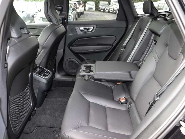 Volvo  Ultimate Dark 2WD B4 Diesel EU6d HUD AD digitales Cockpit Memory Sitze Soundsyst