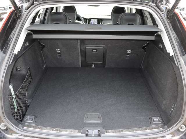 Volvo  Ultimate Dark 2WD B4 Diesel EU6d HUD AD digitales Cockpit Memory Sitze Soundsyst