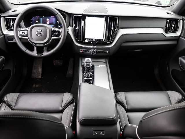 Volvo  Plus Dark AWD B5 Benzin EU6d Allrad Leder digitales Cockpit Memory Sitze Soundsy