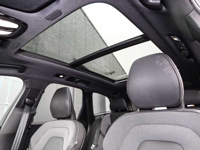Volvo  Ultimate Dark AWD B5 Benzin EU6d Allrad HUD StandHZG Leder digitales Cockpit Mem