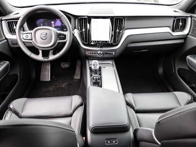 Volvo  Plus Dark AWD B5 Benzin EU6d Allrad Leder digitales Cockpit Memory Sitze Soundsy