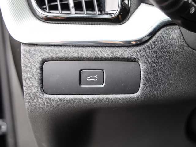 Volvo  Plus Dark AWD B5 Benzin EU6d Allrad Leder digitales Cockpit Memory Sitze Soundsy