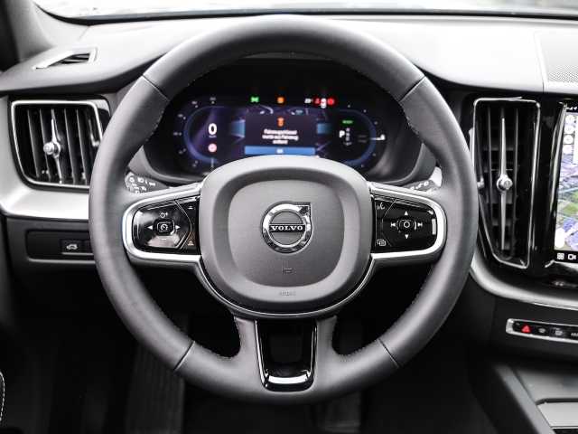 Volvo  Plus Dark AWD B5 Benzin EU6d Allrad Leder digitales Cockpit Memory Sitze Soundsy