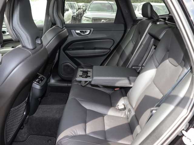 Volvo  Ultimate Dark 2WD B4 Diesel EU6d HUD AD digitales Cockpit Memory Sitze Soundsyst