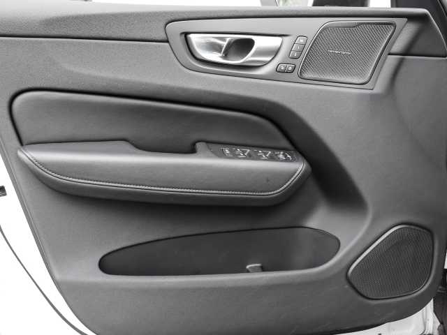 Volvo  Ultimate Dark AWD B4 Diesel EU6d Allrad HUD AD StandHZG digitales Cockpit Memory