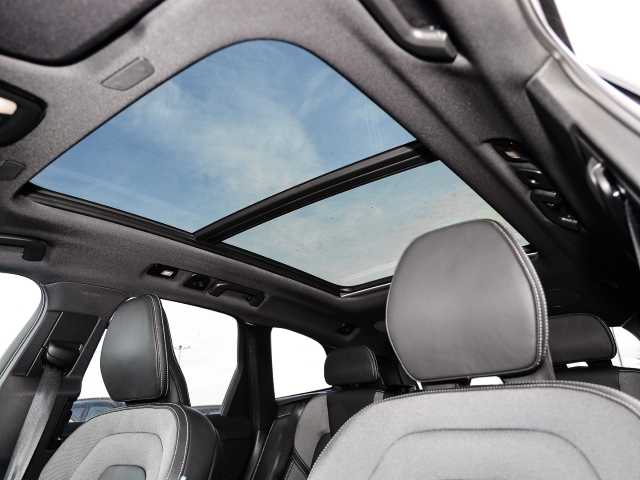 Volvo  Ultimate Dark AWD B5 Benzin EU6d Allrad HUD StandHZG Leder digitales Cockpit Mem