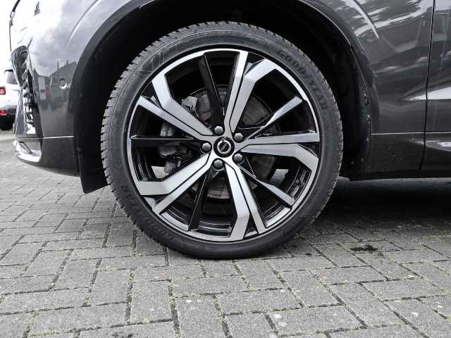 Volvo  Ultimate Dark AWD B5 Benzin EU6d Allrad HUD StandHZG Leder digitales Cockpit Mem