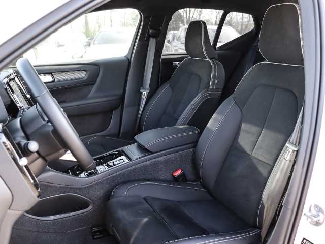 Volvo  Plus Dark 2WD B4 EU6d digitales Cockpit Memory Sitze Soundsystem HarmanKardon 36