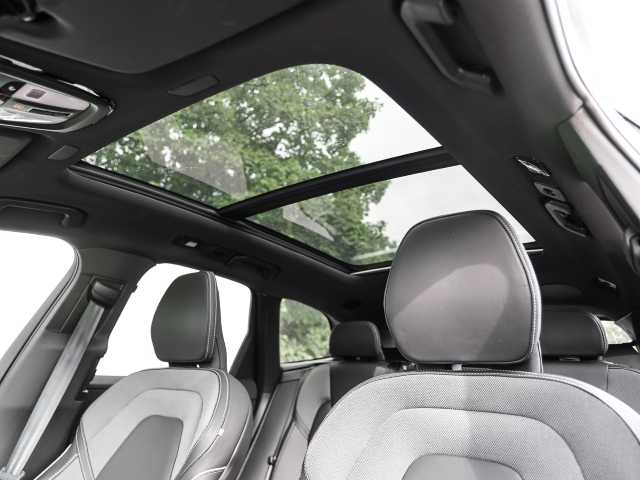 Volvo  Ultimate Dark AWD B5 Benzin EU6d Allrad HUD StandHZG Leder digitales Cockpit Mem
