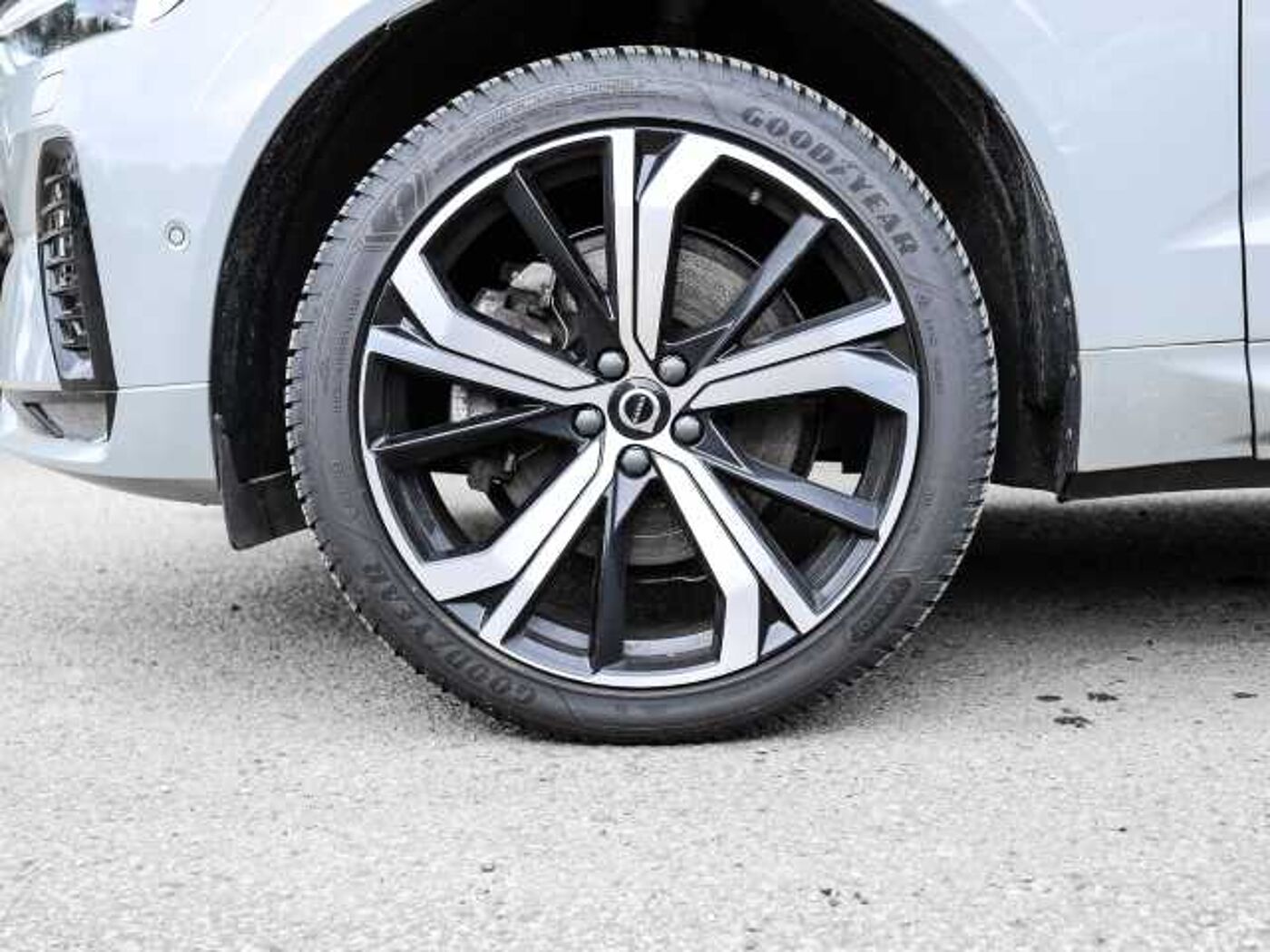 Volvo  Ultimate Dark AWD B5 Benzin EU6d Allrad HUD StandHZG Leder digitales Cockpit Mem