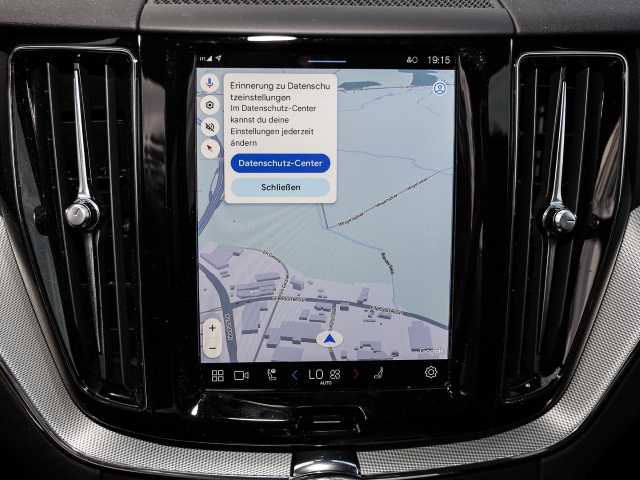 Volvo  Plus Dark AWD B5 Benzin EU6d Allrad Leder digitales Cockpit Memory Sitze Soundsy