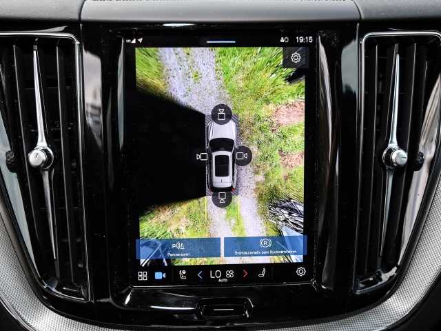 Volvo  Plus Dark AWD B5 Benzin EU6d Allrad Leder digitales Cockpit Memory Sitze Soundsy