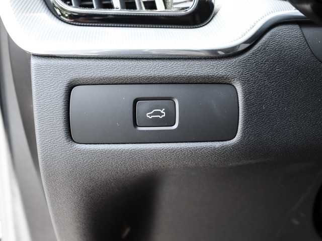 Volvo  Plus Dark AWD B4 Diesel EU6d Allrad digitales Cockpit Memory Sitze Soundsystem