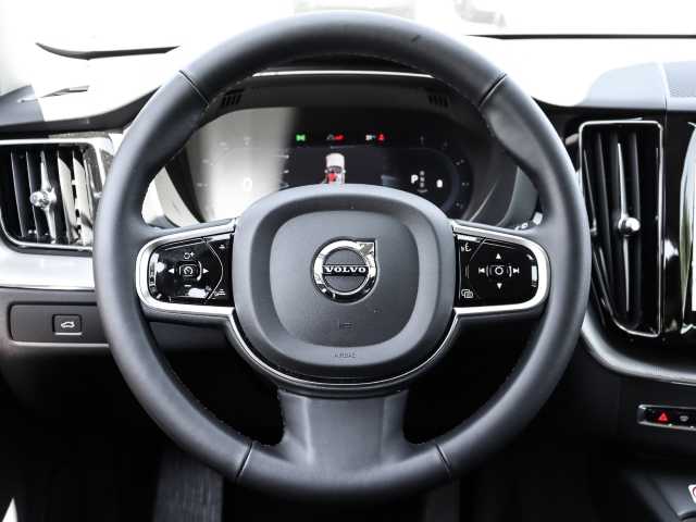 Volvo  Plus Dark AWD B4 Diesel EU6d Allrad digitales Cockpit Memory Sitze Soundsystem