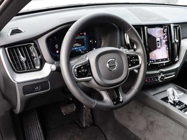 Volvo  Plus Dark AWD B5 Benzin EU6d Allrad Leder digitales Cockpit Memory Sitze Soundsy
