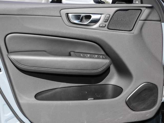 Volvo  Ultimate Dark Recharge Plug-In Hybrid AWD T8 Twin Engine EU6d Allrad HUD StandHZ