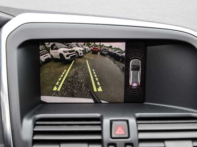 Volvo  Summum AWD D4 DPF LEDER AHK Allrad StandHZG Navi digitales Cockpit Memory Sitze