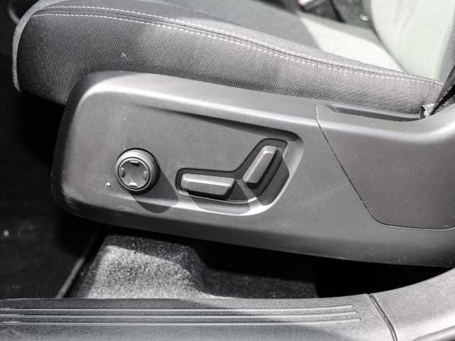 Volvo  Plus Dark Recharge Plug-In Hybrid 2WD T4 Twin Engine EU6d StandHZG Navi digitale