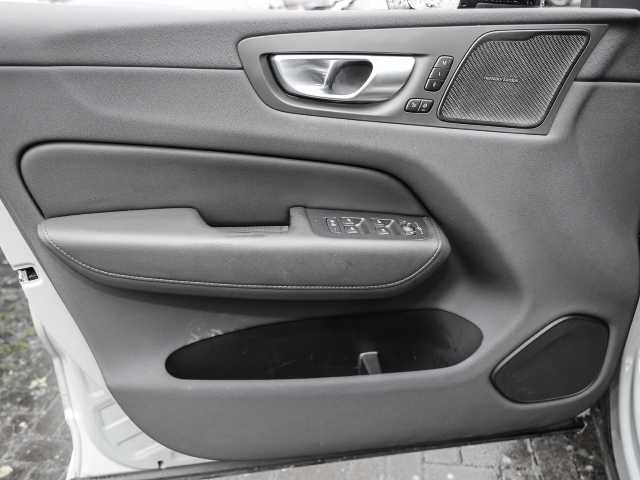 Volvo  Ultimate Dark Recharge Plug-In Hybrid AWD T8 Twin Engine EU6d Allrad HUD StandHZ