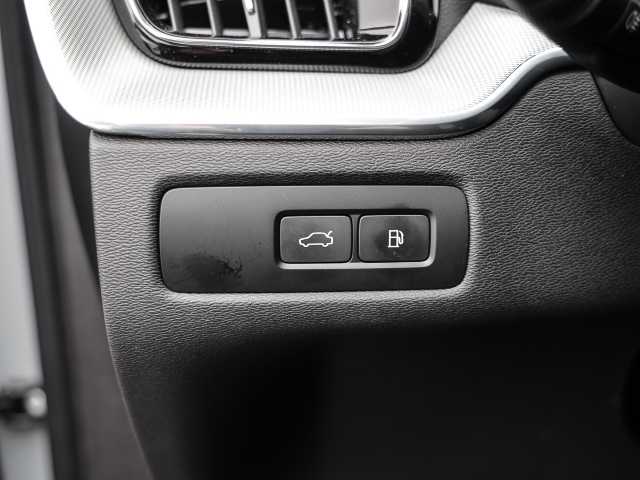 Volvo  Ultimate Dark Recharge Plug-In Hybrid AWD T8 Twin Engine EU6d Allrad HUD StandHZ