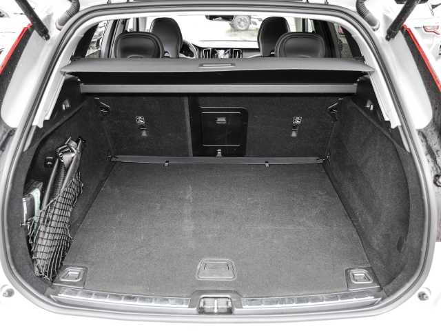 Volvo  Ultimate Dark Recharge Plug-In Hybrid AWD T8 Twin Engine EU6d Allrad HUD StandHZ