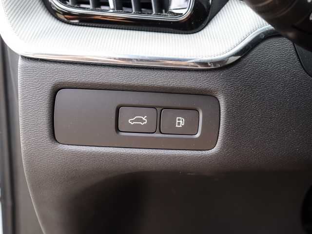 Volvo  Ultimate Dark Recharge Plug-In Hybrid AWD T8 Twin Engine EU6d Allrad HUD StandHZ