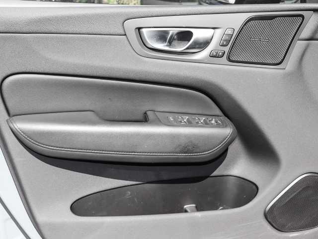 Volvo  Ultimate Dark Recharge Plug-In Hybrid AWD T8 Twin Engine EU6d Allrad HUD StandHZ