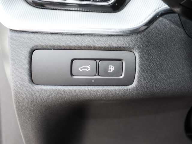 Volvo  Ultimate Dark Recharge Plug-In Hybrid AWD T8 Twin Engine EU6d Allrad HUD StandHZ