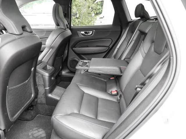 Volvo  Ultimate Dark Recharge Plug-In Hybrid AWD T8 Twin Engine EU6d Allrad HUD StandHZ