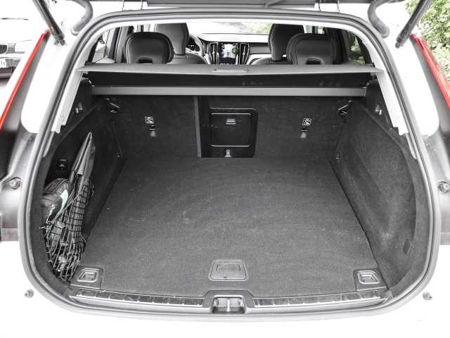 Volvo  Ultimate Dark Recharge Plug-In Hybrid AWD T8 Twin Engine EU6d Allrad HUD StandHZ