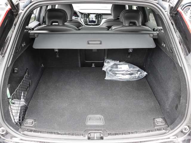 Volvo  Ultimate Dark Recharge Plug-In Hybrid AWD T8 Twin Engine EU6d Allrad HUD StandHZ