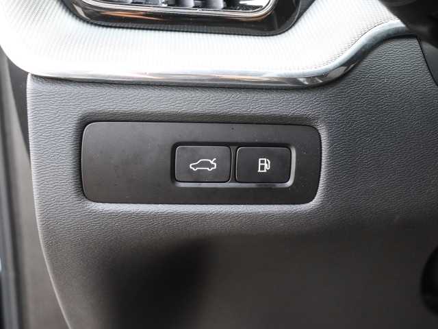 Volvo  Ultimate Dark Recharge Plug-In Hybrid AWD T8 Twin Engine EU6d Allrad HUD StandHZ