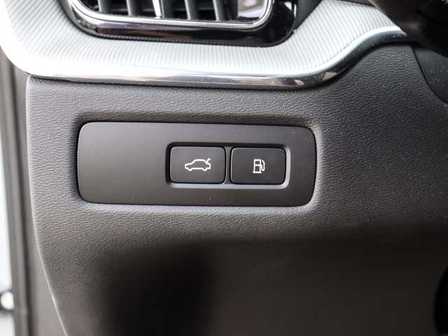 Volvo  Ultimate Dark Recharge Plug-In Hybrid AWD T8 Twin Engine EU6d Allrad HUD StandHZ