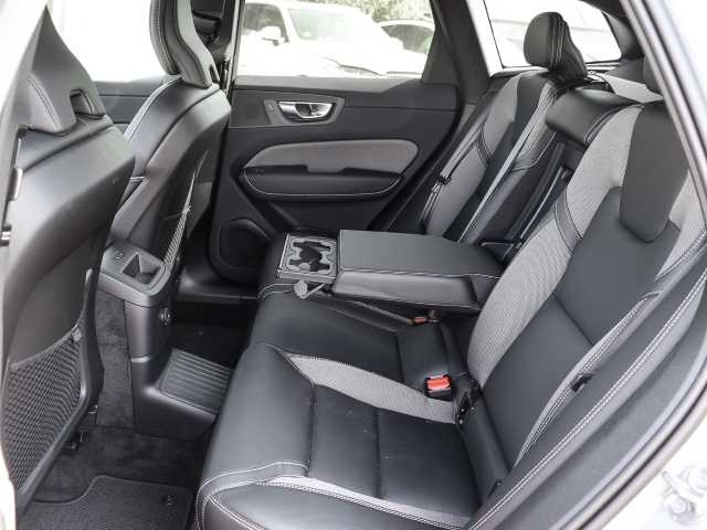Volvo  Ultimate Dark Recharge Plug-In Hybrid AWD T8 Twin Engine EU6d Allrad HUD StandHZ
