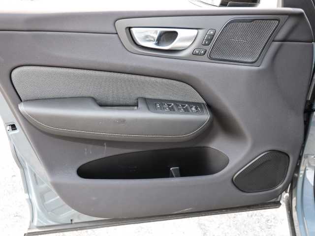 Volvo  Ultimate Dark Recharge Plug-In Hybrid AWD T8 Twin Engine EU6d Allrad HUD StandHZ