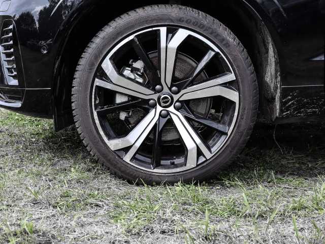 Volvo  Ultimate Dark Recharge Plug-In Hybrid AWD T8 Twin Engine EU6d Allrad HUD StandHZ