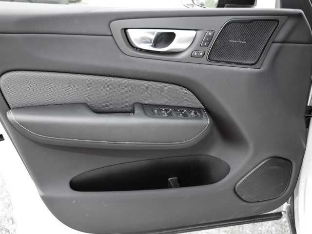 Volvo  Ultimate Dark Recharge Plug-In Hybrid AWD T8 Twin Engine EU6d Allrad HUD StandHZ