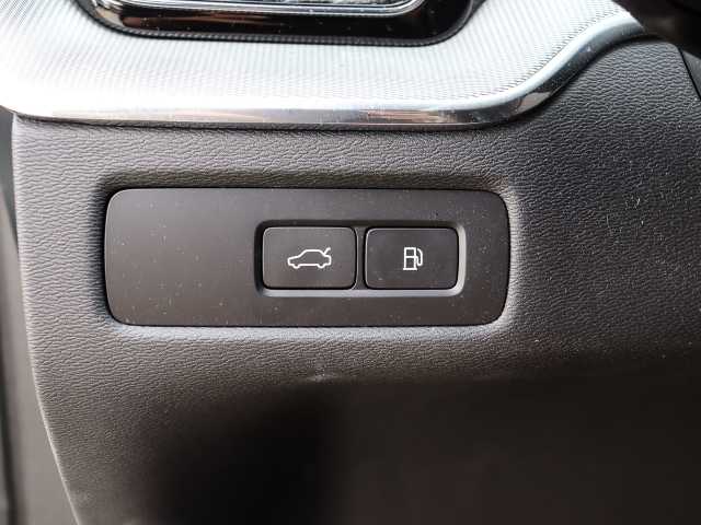 Volvo  Ultimate Dark Recharge Plug-In Hybrid AWD T8 Twin Engine EU6d Allrad HUD StandHZ