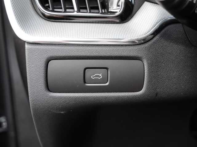Volvo  Ultimate Dark AWD B5 Benzin EU6d Allrad HUD StandHZG Leder digitales Cockpit Mem