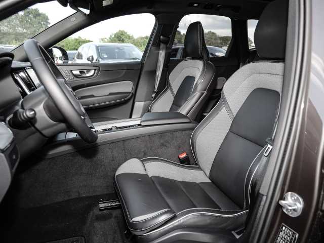 Volvo  Ultimate Dark AWD B5 Benzin EU6d Allrad HUD StandHZG Leder digitales Cockpit Mem